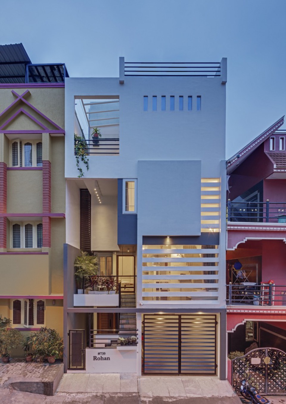Desain Rumah Empat Lantai Minimalis Di India Dengan Lahan Terbatas