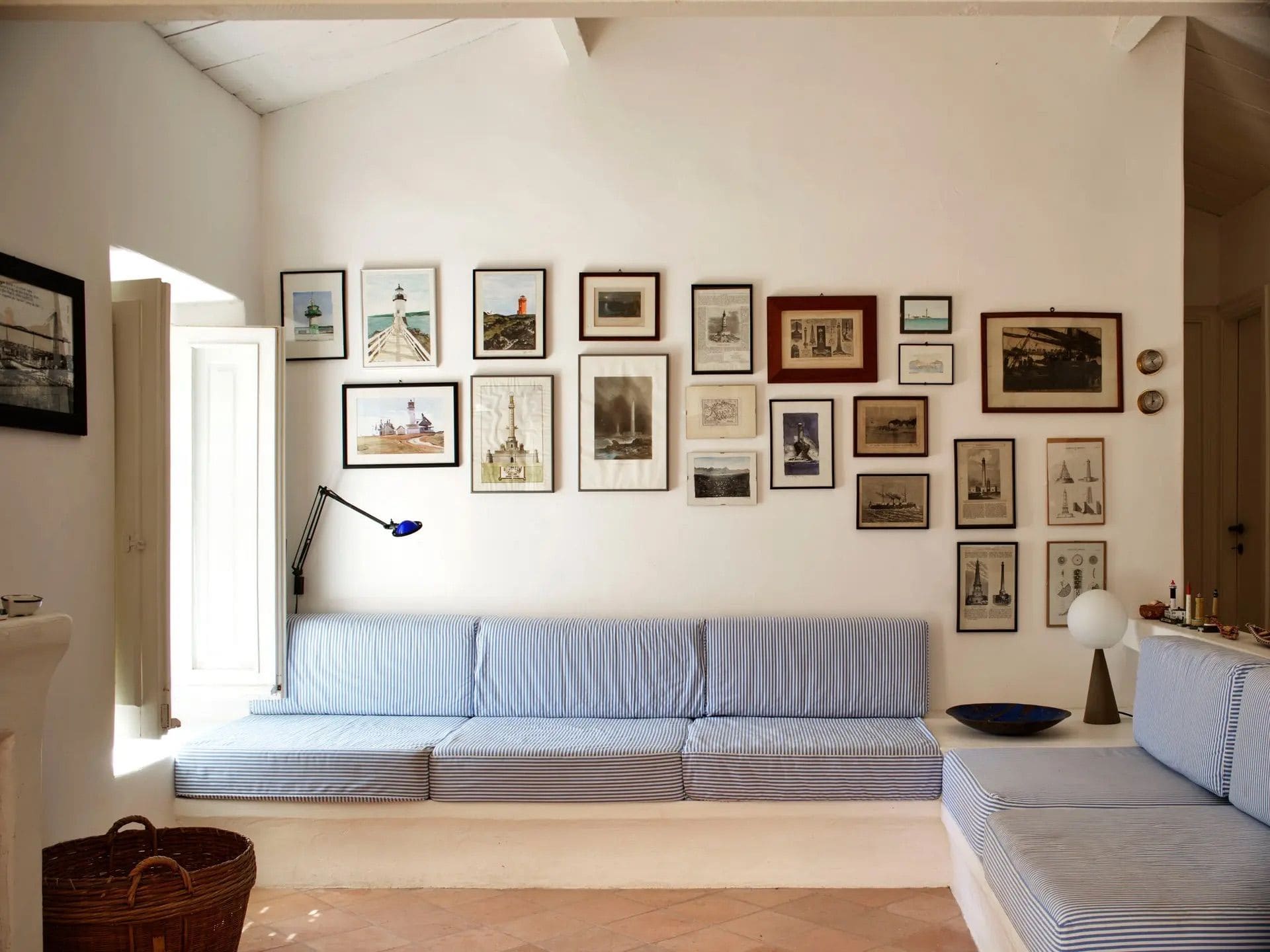 cara-menata-family-room-agar-terlihat-luas-dan-rapi1746669202.jpg featured-image