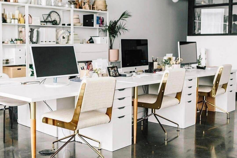 home-office-untuk-kreator-ruang-kerja-yang-mendukung-ide-dan-inovasi1750312370.jpg featured-image