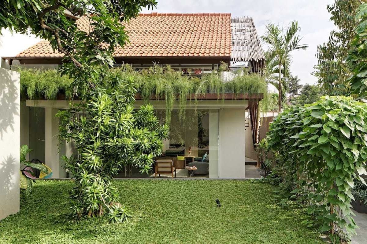 manfaat-memiliki-taman-di-rumah-dari-kesehatan-hingga-estetika1747707668.jpg featured-image