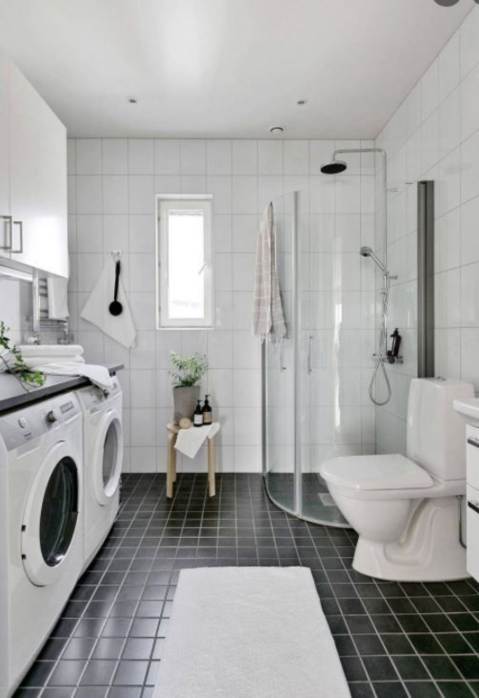Inspiration for a Minimalist Laundry Room for Millennial C - Furnizing